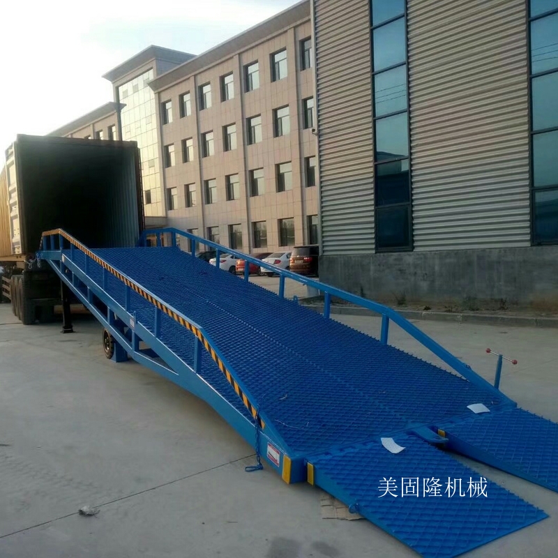 成都移动式液压登车桥厂家