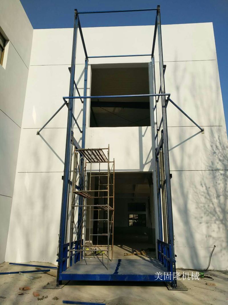 成都仓库专用导轨式升降货梯价格