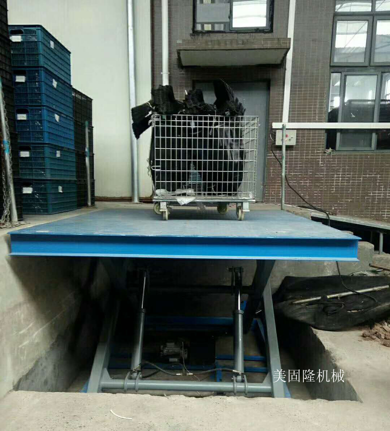 成都固定式升降货梯厂家