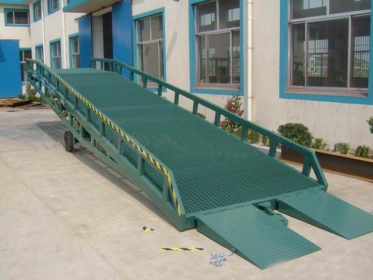 成都登车桥厂家